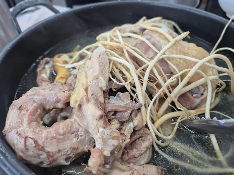 고소하고 담백한 녹두죽