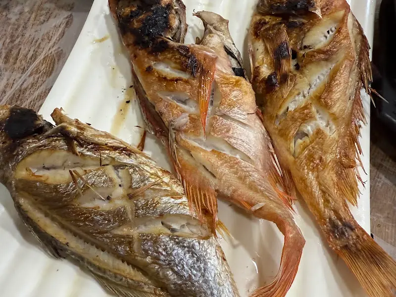 노릇하게 구워진 생선구이