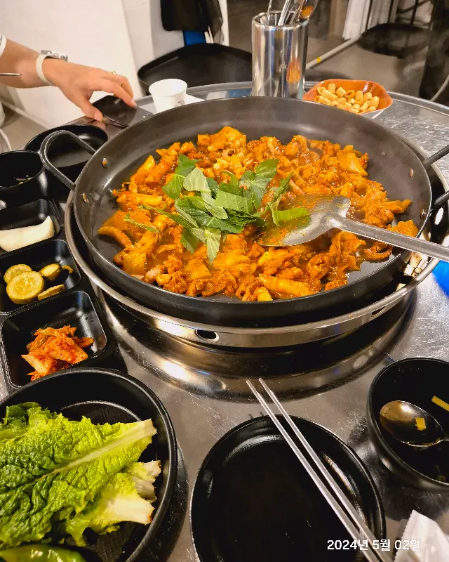 닭갈비 전체 상차림