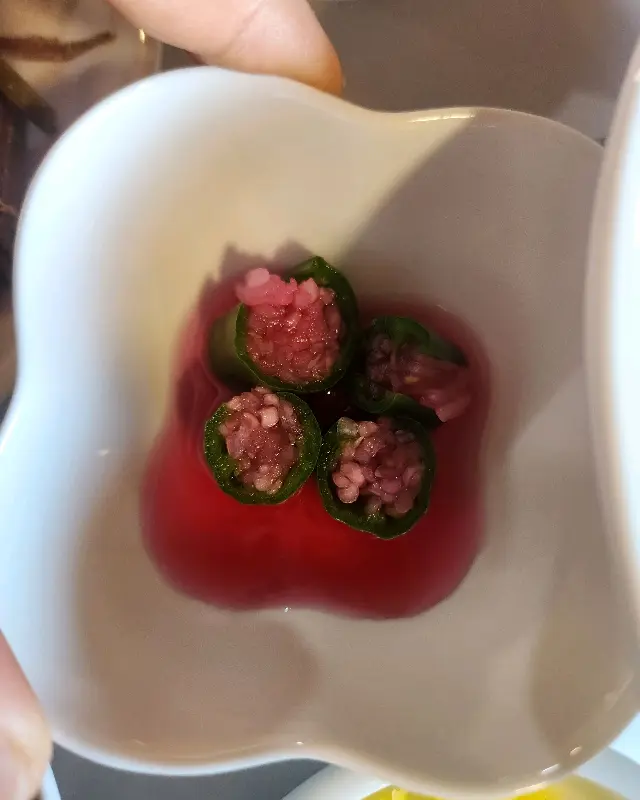 정갈한 반찬: 고추 장아찌