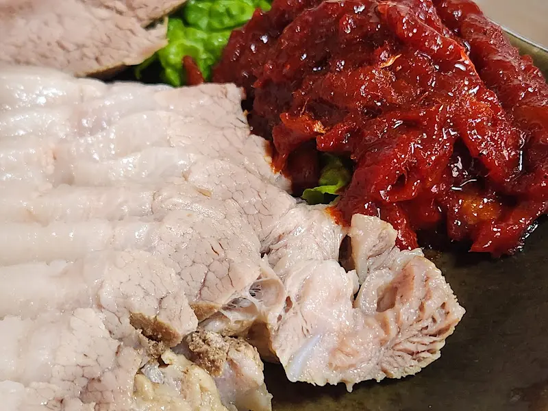 수육과 명태식해의 환상적인 만남