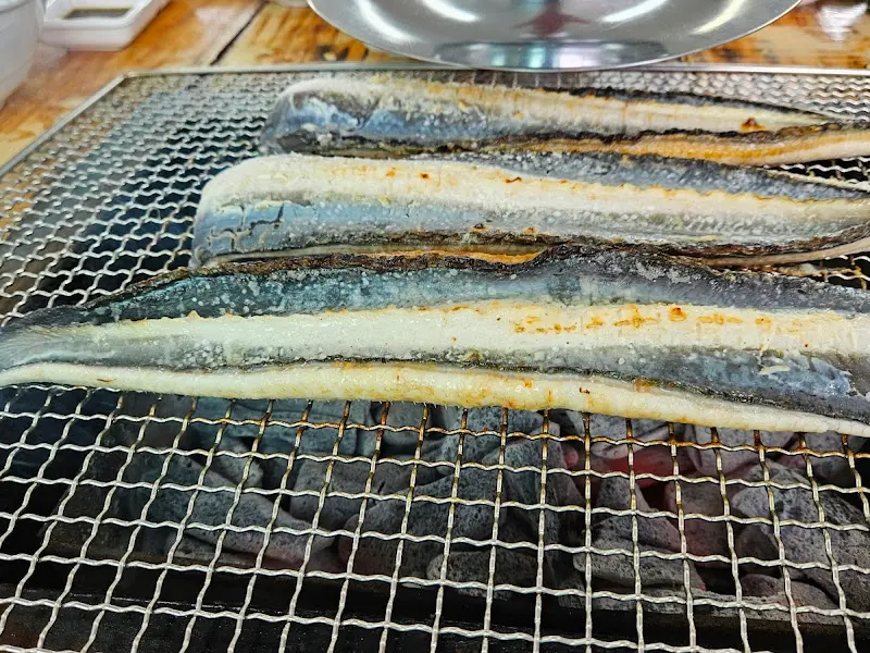 노릇하게 구워진 장어