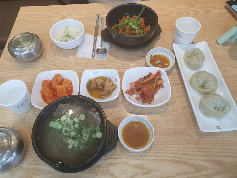 정자동 바우네나주곰탕 한상차림