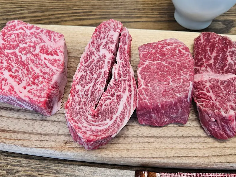 다양한 부위의 한우 모듬