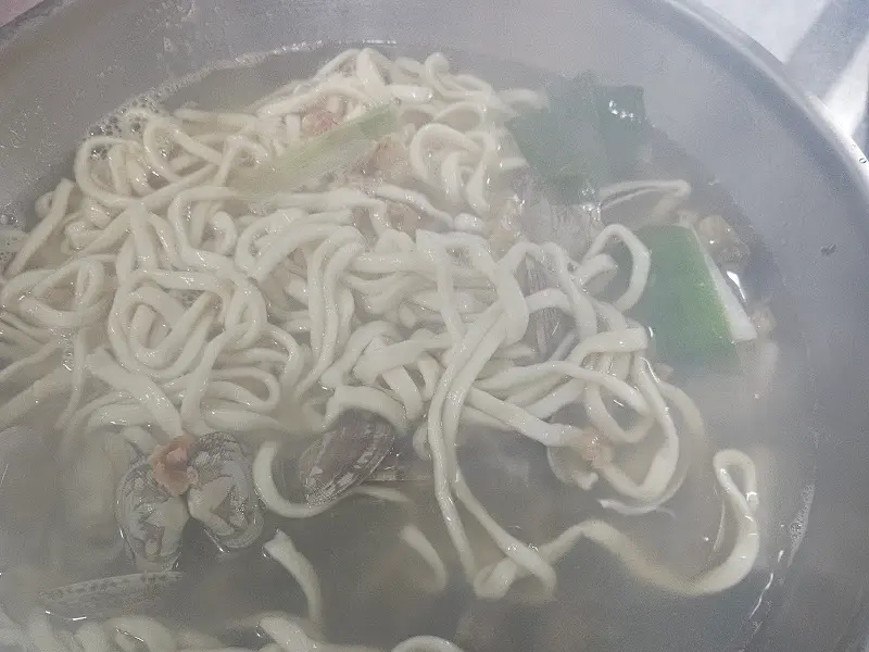 바지락 칼국수