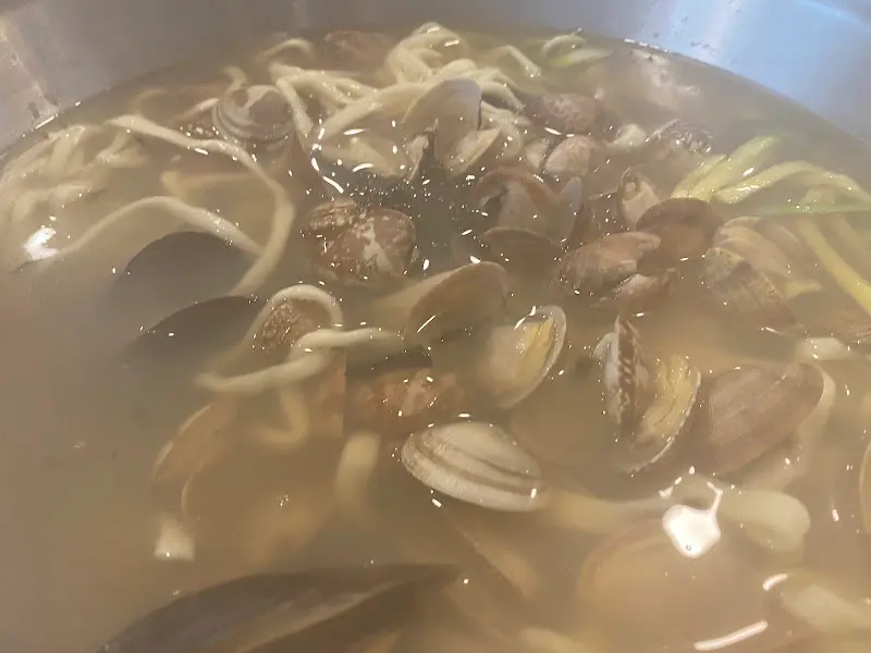 바지락 칼국수