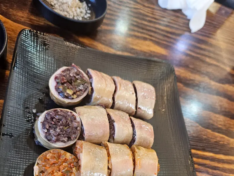 윤기가 자르르 흐르는 막창순대