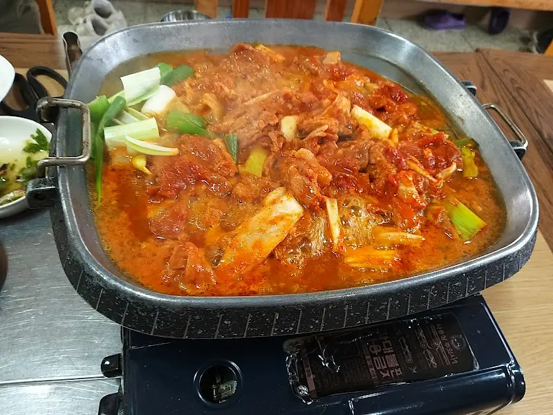 묵은지 김치찌개