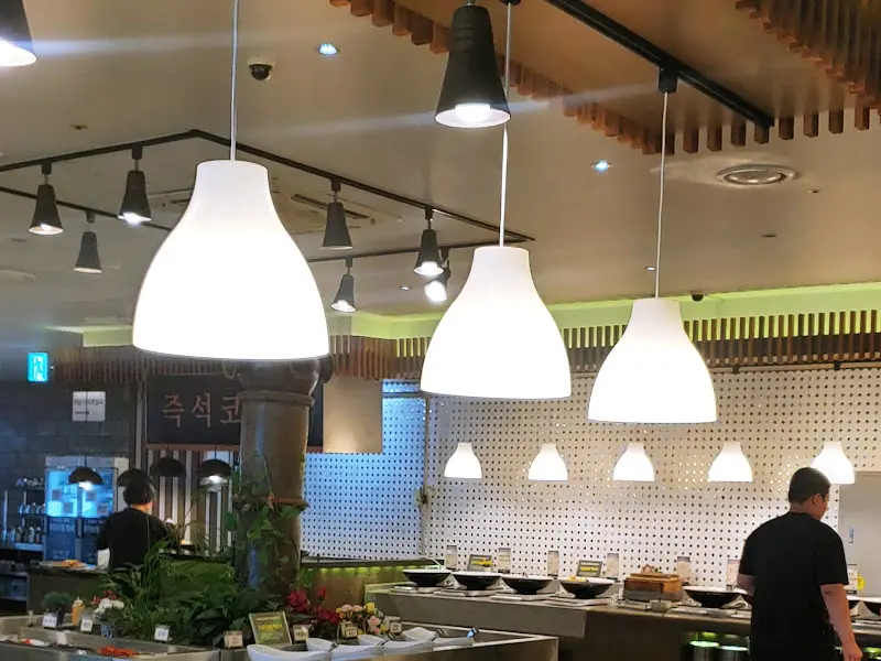 꽃담샤브뷔페 샐러드바