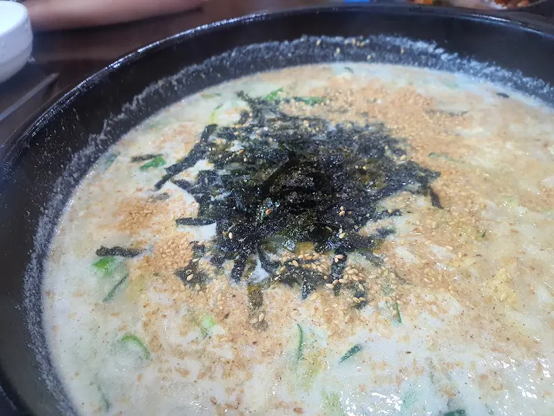 들깨칼국수 근접샷