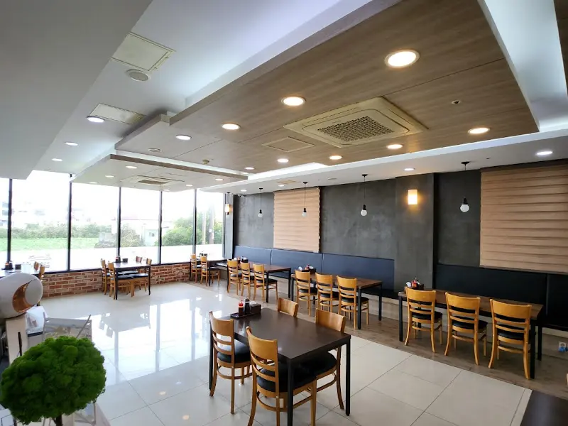 깔끔한 테이블 세팅