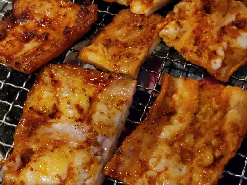 숯불 위에서 익어가는 아나고