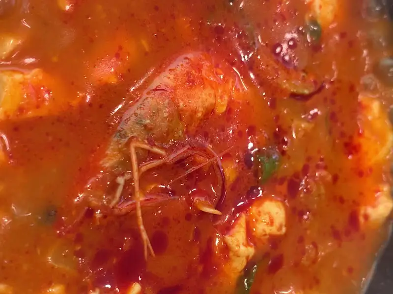새우가 통째로 들어간 순두부찌개