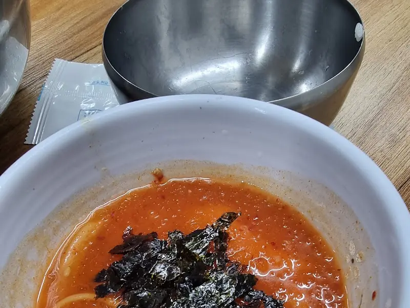 매콤새콤 육회물회