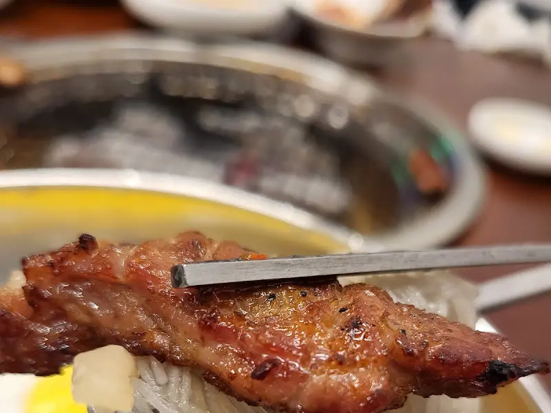 맛있게 구워진 갈비