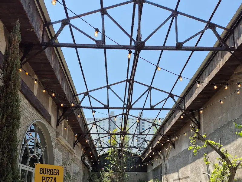 넓은 주차 공간