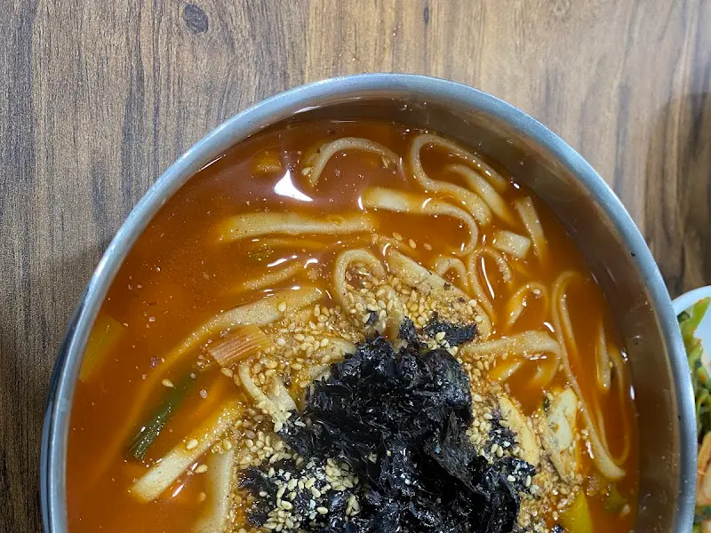 메밀 홍합 장칼국수 클로즈업