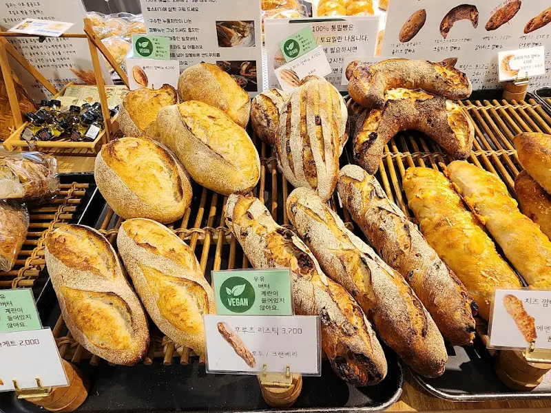 썬베이커리의 다양한 빵들