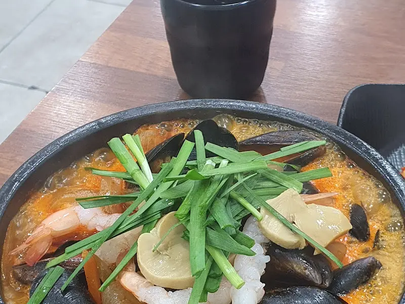 해물 뚝배기 짬뽕 상세