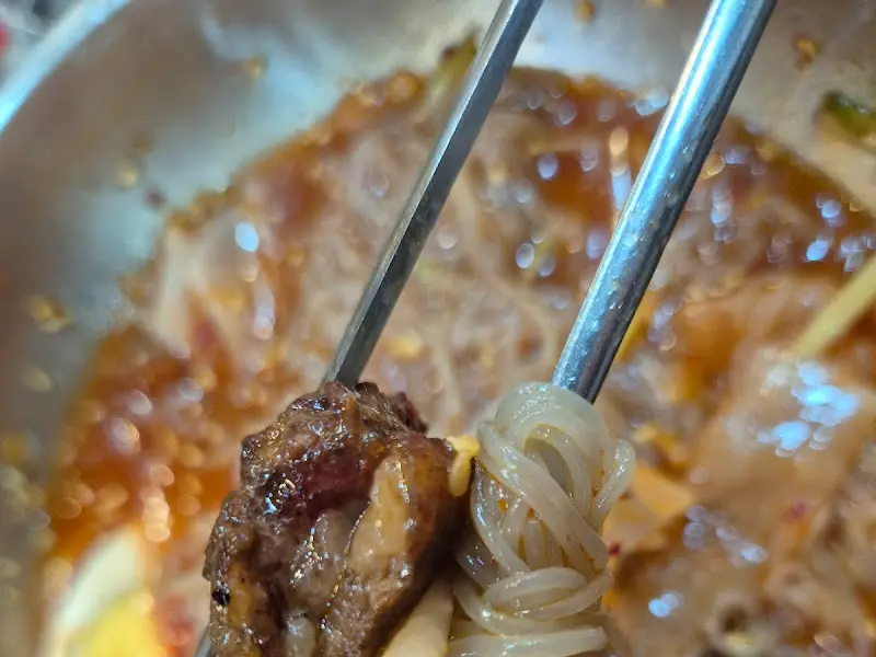 짬뽕냉면과 갈비의 조화