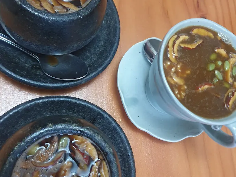 밤, 대추, 은행이 들어간 쌍화차