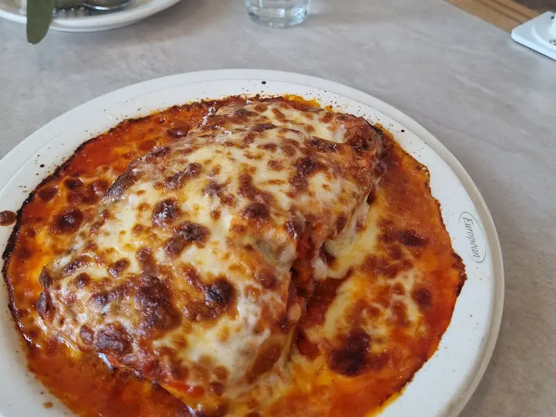 치즈가 듬뿍 올라간 라자냐