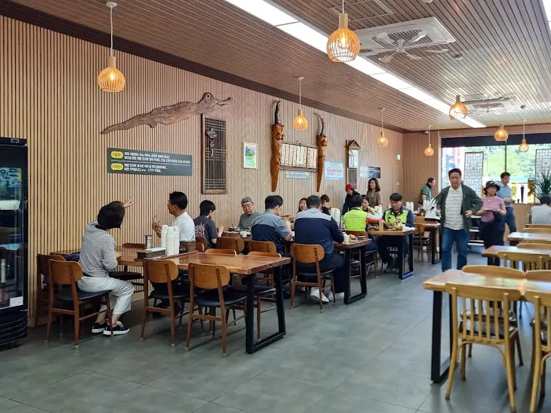 깔끔하고 넓은 내부 공간