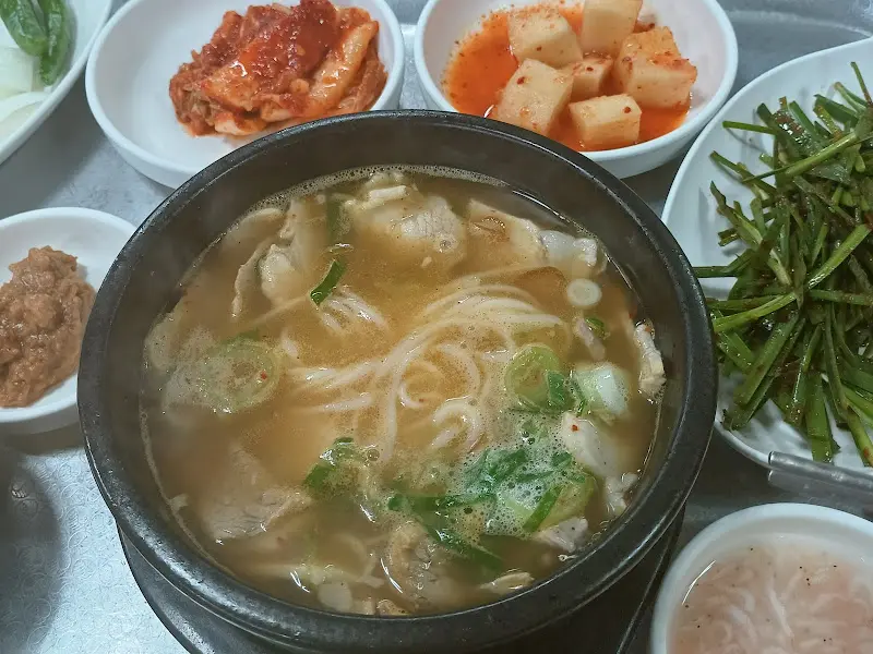 함안돼지국밥