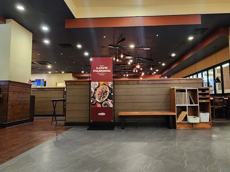 아웃백 내부 전경