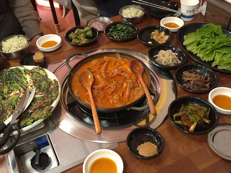 멸치쌈밥 한 상 차림