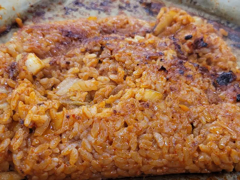 매콤하게 볶아진 볶음밥