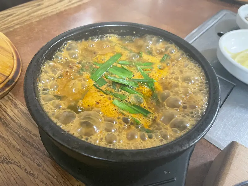 보글보글 끓는 장어탕