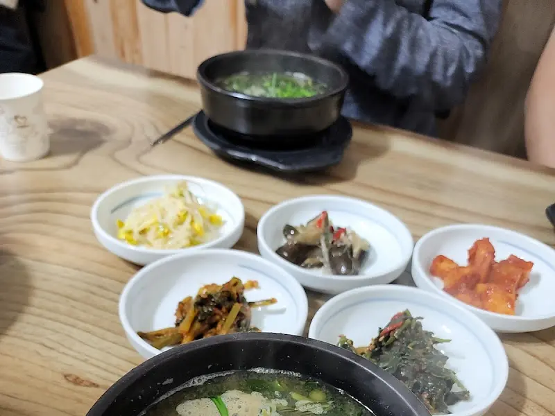 다슬기탕 한 상 차림