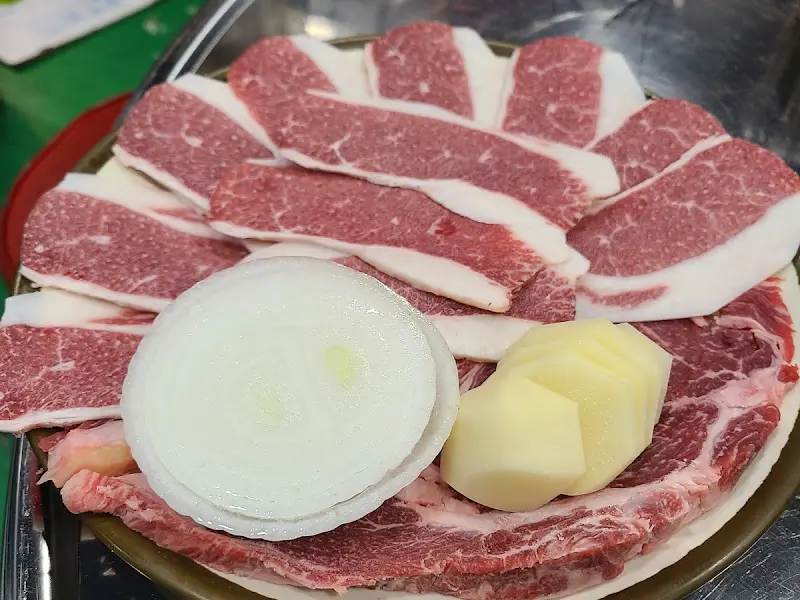 저잣거리의 육사시미