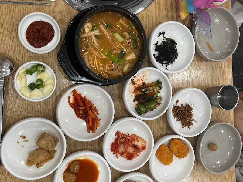 한상 가득 차려진 밥상