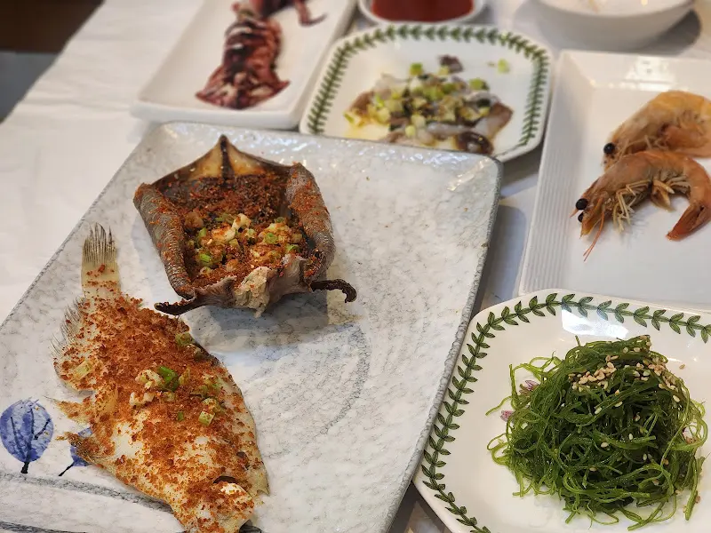 다채로운 해산물 한 상