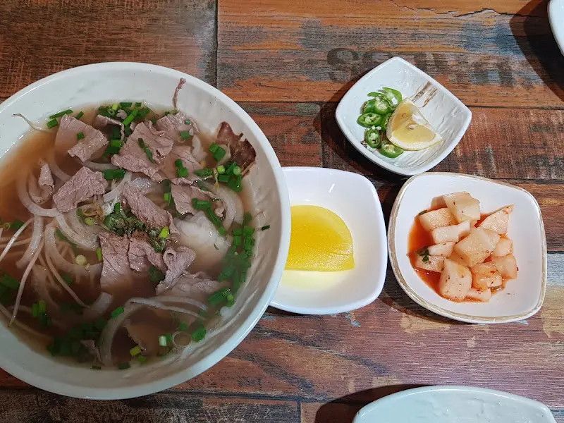 깔끔한 쌀국수 한 상