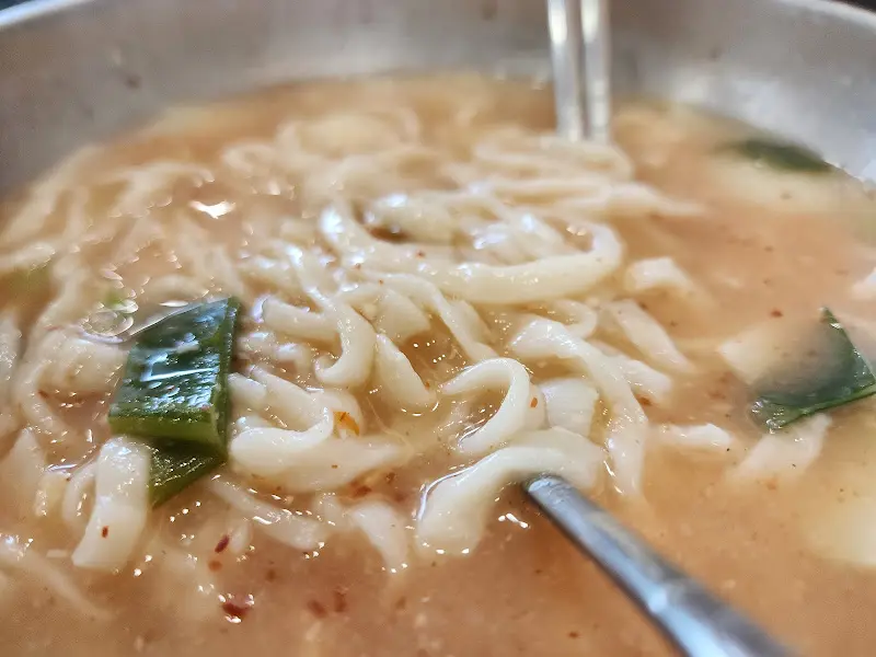 멸치칼국수 면발