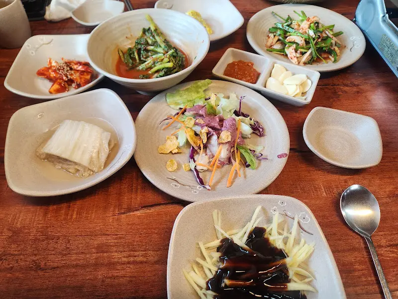 다양한 곁들임 메뉴