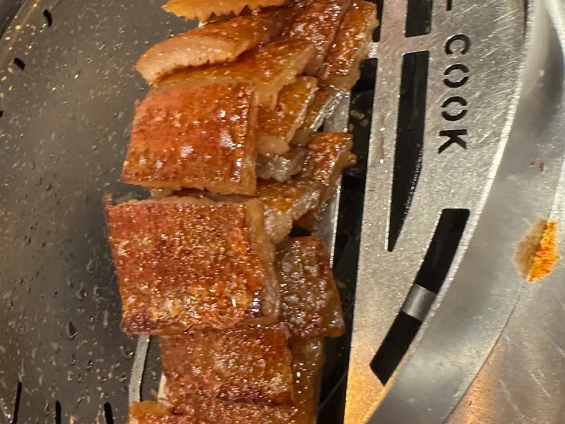 노릇하게 구워진 껍데기