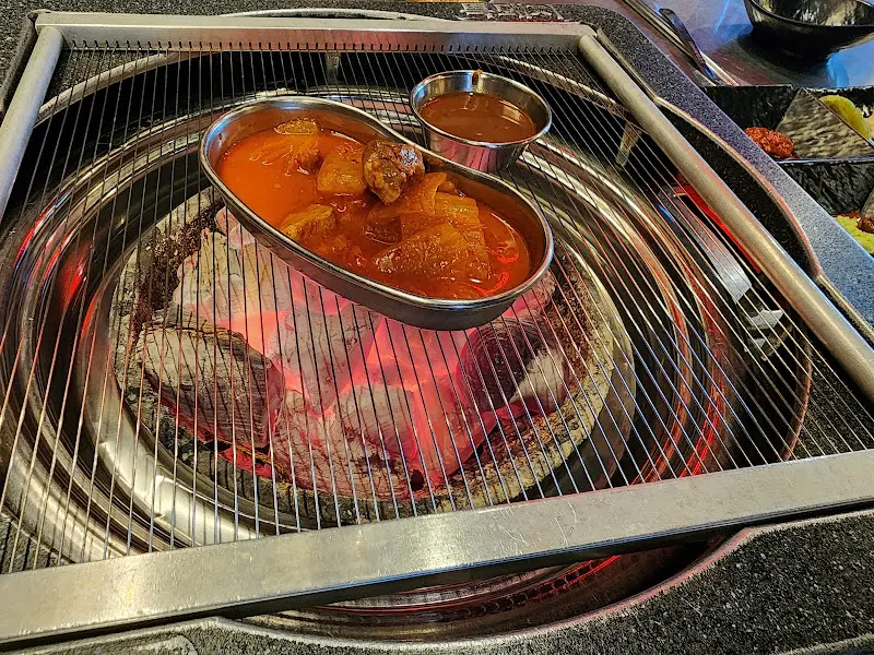숯불 위 김치찌개