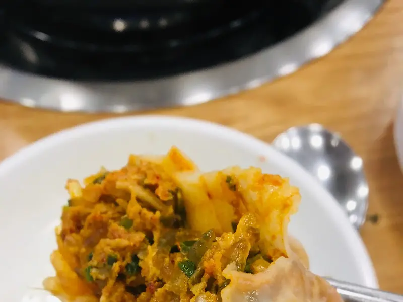 김치 만두 단면