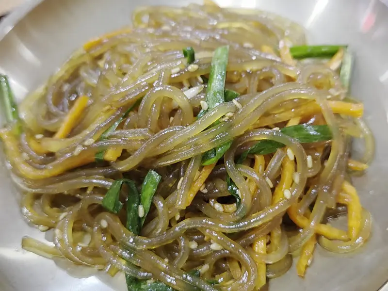 윤기가 흐르는 잡채