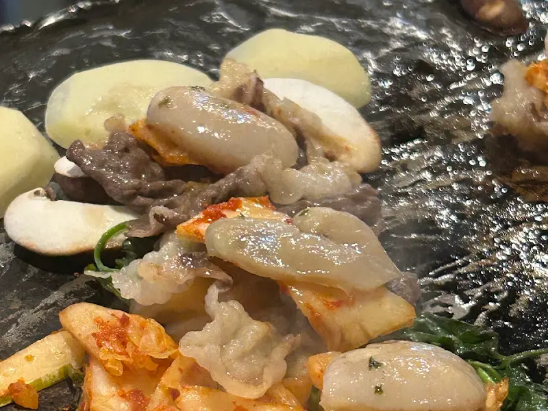 차돌, 관자, 묵은지의 환상적인 만남