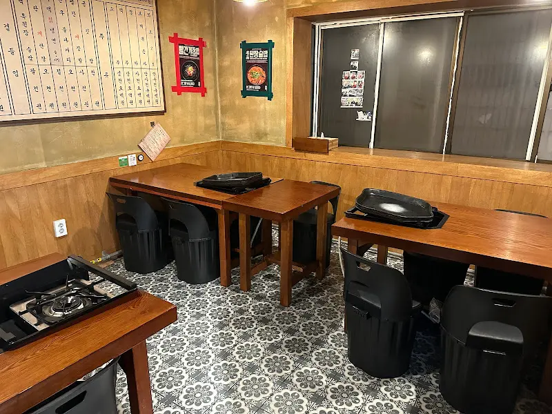 정갈한 테이블 세팅