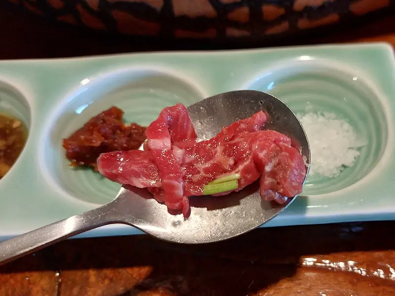 신선함이 살아있는 육회