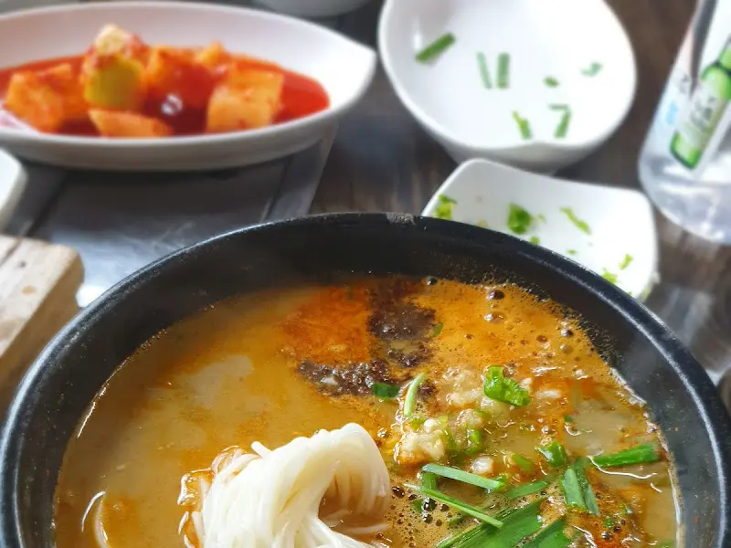 우렁추어탕과 반찬