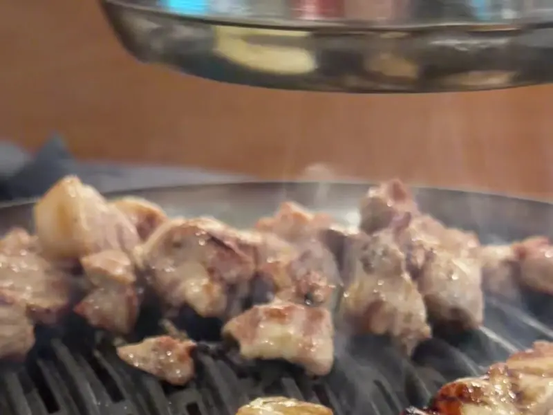 육즙 가득한 고기