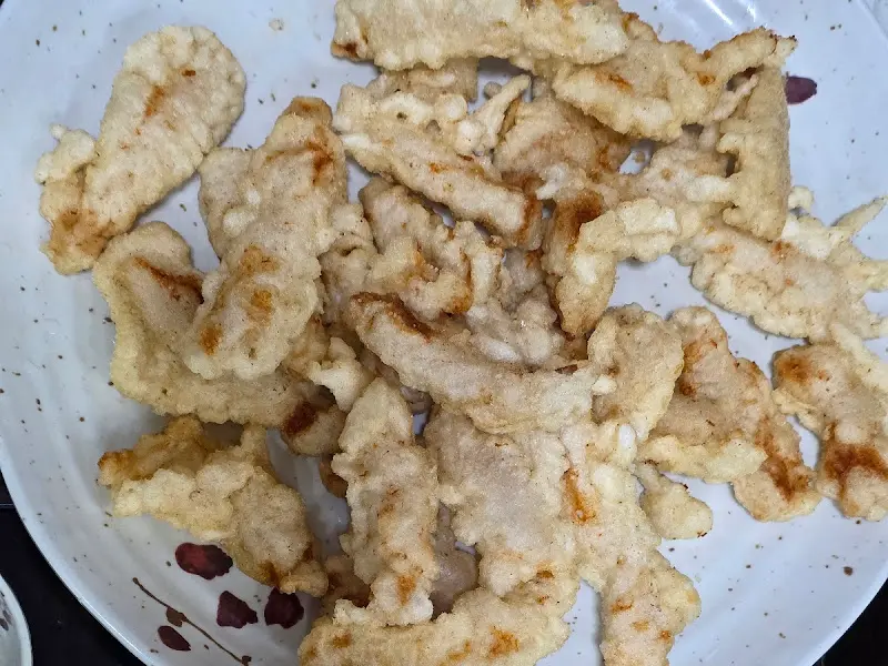 몽글몽글한 튀김옷을 입은 탕수육