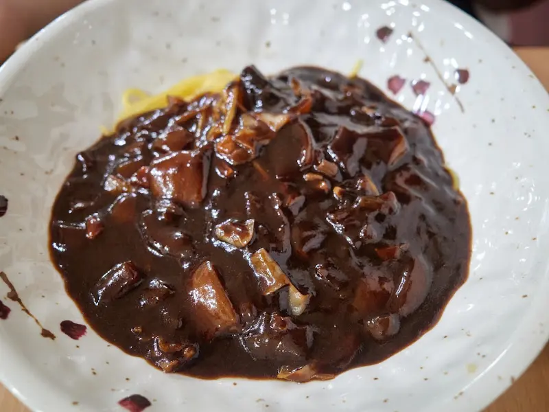 윤기가 흐르는 간짜장 소스